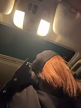 DollyTall's cam snapshot