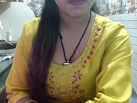 LovingPihu's cam snapshot