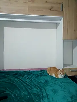 MiaLuxx_'s cam snapshot