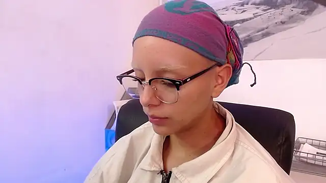 peyton_golden1's cam snapshot