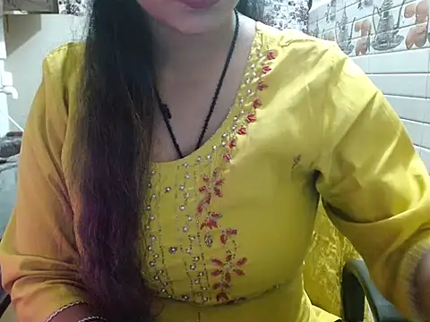 LovingPihu's cam snapshot