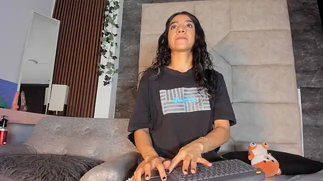 Liia_Leens's cam snapshot