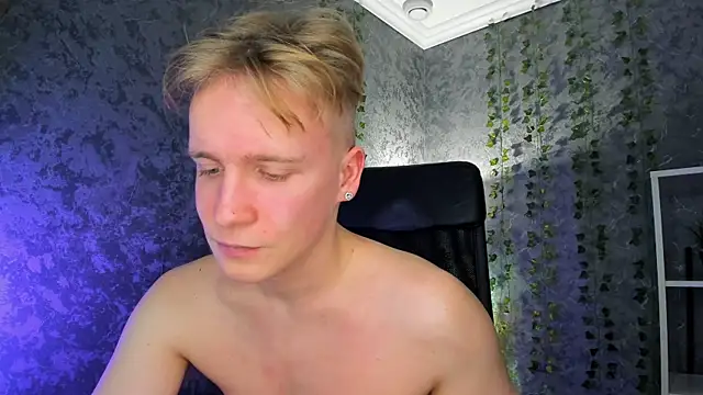 AlexxSweet live sex cam