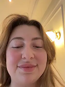 curvyflawless live sex cam