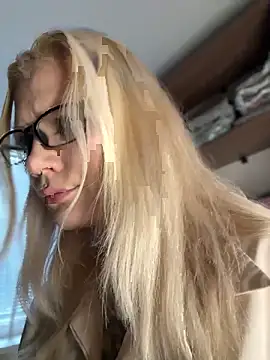 TeaseKitten- live sex cam