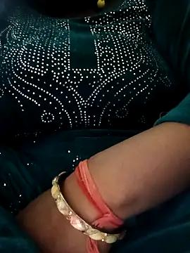 Desi_Biwi's cam snapshot