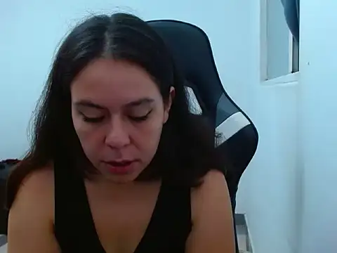 Hard_innocence live sex cam