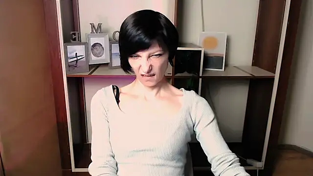 _AngeliaFlow_'s cam snapshot