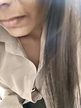 Shalu_G's cam snapshot