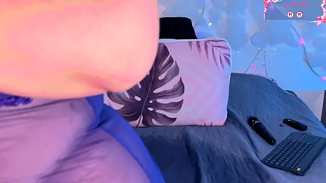 emmajohnss live sex cam