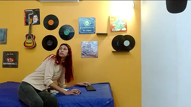 skinnyverus18's cam snapshot