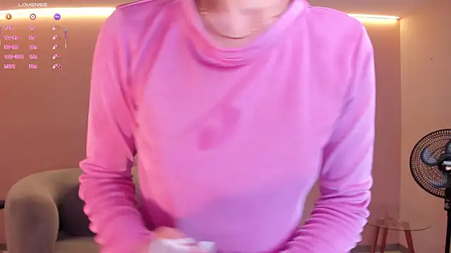 TaraLawrence's cam snapshot