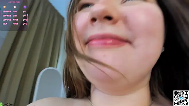 Chloee_White's cam snapshot