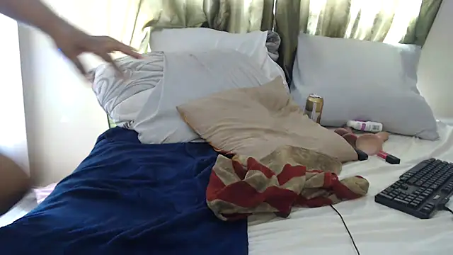 Foxybrownxx1's cam snapshot