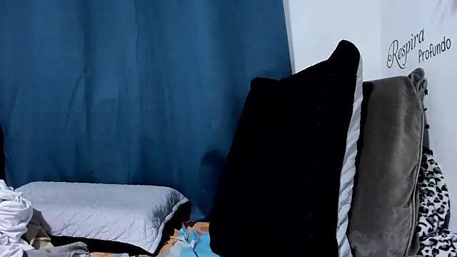 Aronxxs's cam snapshot