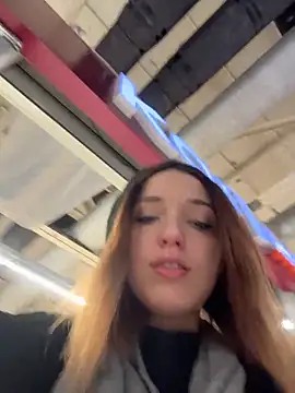 DollyTall's cam snapshot