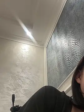 KikiWatson live sex cam