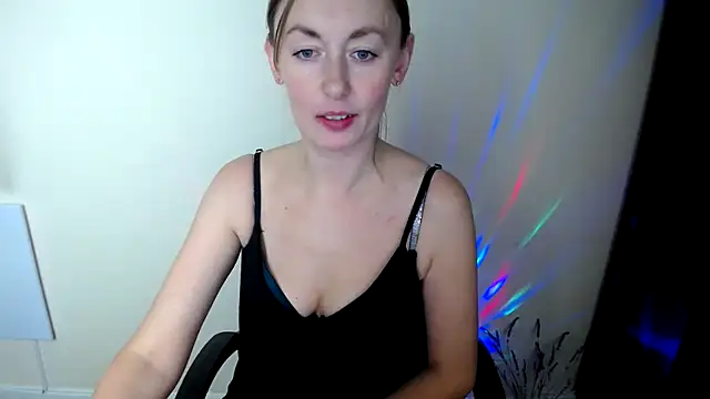 LiaSeass_'s cam snapshot