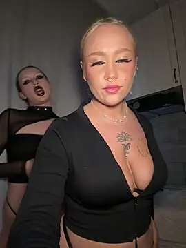 RollDolls live sex cam