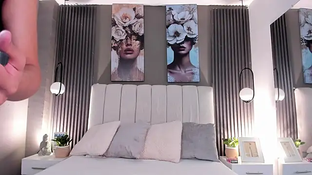 GiannaColling1's cam snapshot