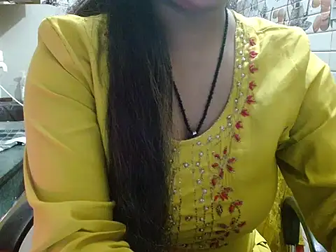 LovingPihu's cam snapshot