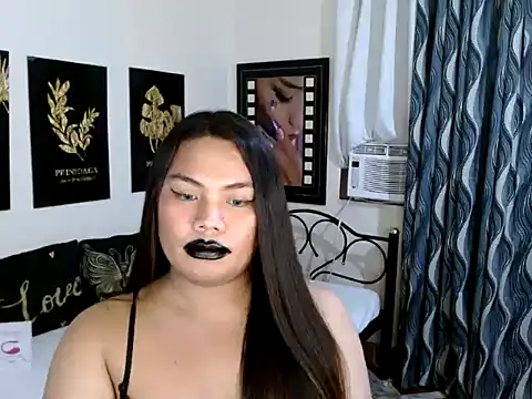 TSbrianaHugeCock live sex cam