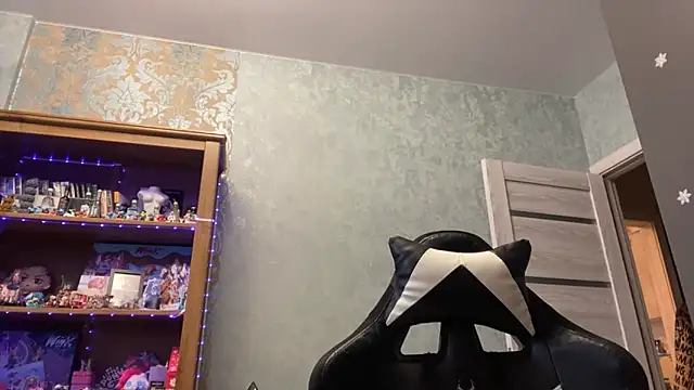 CyberAIice's cam snapshot