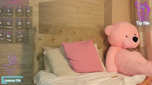 sarah_aadams_'s cam snapshot