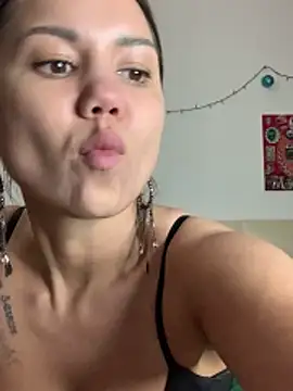 MiraMiss's cam snapshot