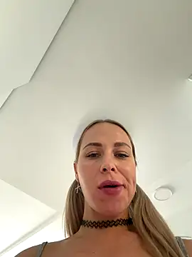 streetdoll's cam snapshot