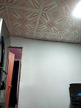 Naomi-Mature's cam snapshot