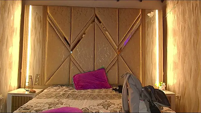 Hotcouple_222's cam snapshot