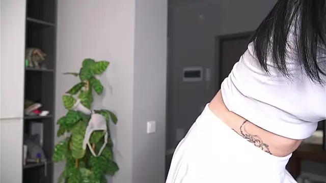 bombaleylo's cam snapshot