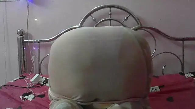 cute_lailaa's cam snapshot