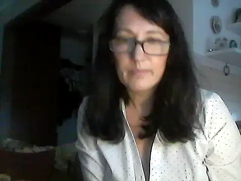 Elena48324's cam snapshot