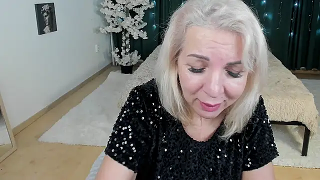 LiliaMoons's cam snapshot