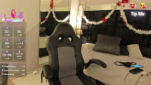 MayaCurvy's cam snapshot