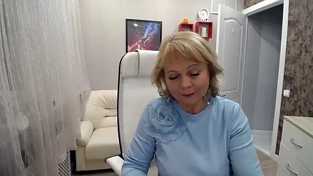 Milla_Cutie18's cam snapshot