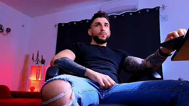 MightyAaron66's cam snapshot