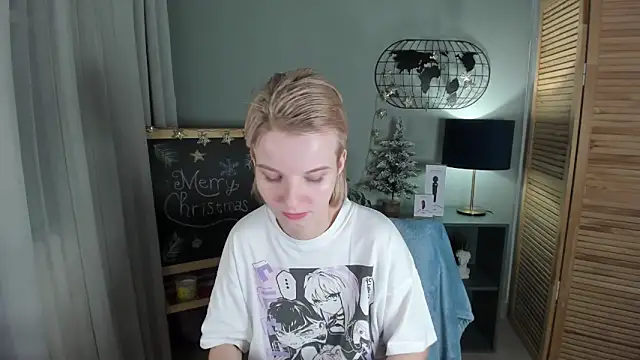 Madelaineses's cam snapshot