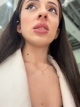 YeaLina's cam snapshot