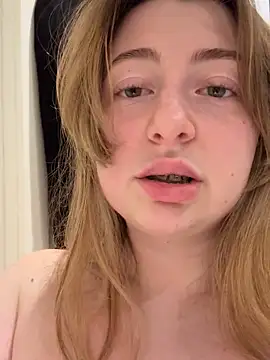 curvyflawless's cam snapshot