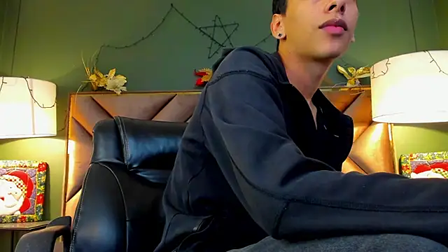 Aiden_Royce live sex cam