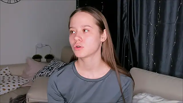 ViollaFoxy's cam snapshot