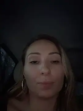 LetsFunKARINA live sex cam