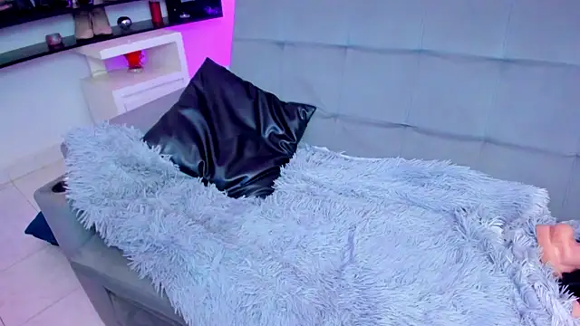 BellaFlaming's cam snapshot