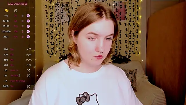 lovelyy_julia's cam snapshot