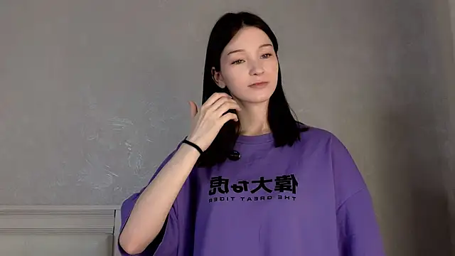 YvonneShames live sex cam