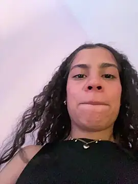 NINA_18_YEARS's cam snapshot