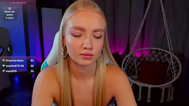 TessaGrays's cam snapshot